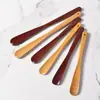 Calzador de Madera Utensilio para Calzarse para Mujeres Embarazadas y Personas Mayores Perezosas Utensilio Auxiliar para Levantar el Zapato sin Doblarse Calzador de Madera Utensilio para Calzarse