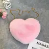 Bolsa de Pelúcia Fashionável em Formato de Coração para Outono e Inverno para Mulheres, Bolsa Feminina de Pelo de Coelho Sintético, Bolsa de Mão Diagonal com Corrente em Formato de Coração de Pêssego para Mulheres