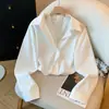 Camisa de dos piezas con mangas largas y efecto adelgazante para mujer, nuevo estilo coreano de principios de otoño 2026, top holgado fino con retazos de encaje