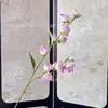 Flor de Lírio do Vale Artificial de Haste Única Sino de Vento Flor para Decoração de Parede de Fundo de Salão de Banquete de Casamento Arranjo de Flores Exibição de Corredor de Hotel Flor de Seda