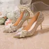 Elegantes zapatos de tacón individuales con lentejuelas y punta fina para la recepción principal de la boda, zapatos de tacón altos franceses 2026 con lazos de pedrería, zapatos de boda cómodos