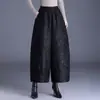 Garantia de Qualidade Antienvelhecimento Mãe Estilo Chinês Jacquard Formato Casulo Calças de Perna Larga Novas Calças de Nove Pontos Botão Casual Calças Calças para Botas Femininas