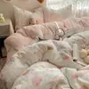 Juego de Cuatro Piezas de Ropa de Cama de Gasa de Doble Capa de Algodón Puro Grado Maternidad y Bebé, Sábana con Estampado Floral Ins, Funda de Edredón, Juego de Tres Piezas para Dormitorio
