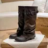 Botas de cavaleiro femininas vintage com rebites em couro bovino com fivela de cinto, estilo garota ousada, salto grosso, botas longas plissadas over-the-knee