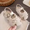 Nuevas sandalias infantiles para niña de suela blanda y cómodas, versátiles zapatillas para bebé tipo princesa para caminar, antideslizantes, frescas y transpirables para niñas