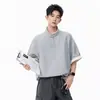 Camisa Polo Desconstruída Estilo Americano Color-Blocking com Gola Reversível, Manga Curta, Masculina, Primavera/Verão, Design Solto, Casual, Camiseta para o Dia a Dia, Tendência