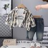 Cardigã Tie-Dye Infantil, Camisa Elegante de Manga Longa, Roupa de Outono 2025 Nova Camisa Street para Menino, Roupa de Outono Masculina, Moderna e Descolada