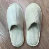 Zapatillas de hotel de cinco estrellas para uso doméstico en interiores, para huéspedes, para estancias en casa, gruesas, antideslizantes, desechables, de forro polar coral, venta al por mayor
