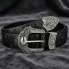 Cinturón de Cuero Tallado Floral Retro Americano para Mujer, Hebilla Metálica Negra en Relieve, Cinturón Único con un Toque Nicho de Alta Gama