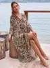 Cubierta de playa de rayón tejida en la parte delantera con estampado de leopardo para mujer, adecuada para vacaciones en la playa, comercio exterior