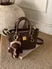 Otoño 2025 Bolso de Nueva Calidad Colgante de Moda Oso Bolso Cubo Transfronterizo Pequeño Bolso de Mano Elegante de Gama Alta