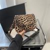 Bolso de cadena romboidal con diseño de nicho para mujer, otoño 2024, nuevo bolso de gran valor en color, bandolera de hombro para mujer, pequeño bolso cuadrado