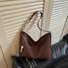 Bolsa transversal feminina couro wax oil retrô estilo outono bolsa tecida à mão nicho luxo leve moda bolsa de ombro único transversal feminina cross-border