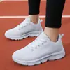 Zapatos Deportivos Completamente Negros para Mujer, Ligeros de Verano, Nuevos, de Malla Transpirable, Casuales, de Suela Blanda, Zapatos para Correr, Zapatos para Viajes de Estudiantes, Talla Grande