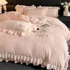 Juego de Cama Estilo Princesa Francesa de Terciopelo Grabado de Cuatro Piezas, Funda de Edredón Gruesa Cálida de Invierno de Terciopelo de Leche Mate Completa con Encaje 3