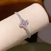 Pulseira de Zircônia Rosa Geométrica Redonda Extensível, Pulseira Estilo Nicho Ins Vintage, Joia com Sensação de Luxo Leve e de Alta Qualidade