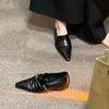 Moda 2026 Sapatos Baixos Versáteis Aumento Interno de Altura Para Ir ao Trabalho Sapatos Femininos Novo Estilo Francês Bico Fino Sapatos Pequenos de Couro Outono Plissado