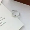 Anel de Prata Pura S999 com Design Único de Moeda de Peixe Pequeno e Zircônia para Mulheres, Anel Doce de Moda de Luxo Leve, Acessório de Mão Elegante