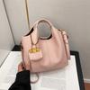 Bolsa casual texturizada simples e moderna feminina, nova bolsa retrô de ombro transversal, pequena bolsa quadrada da moda, primavera de 2025
