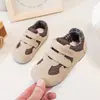 Zapatos para niños pequeños de 3 a 6 años, zapatos de bebé transpirables de suela blanda, nuevo modelo de otoño, zapatillas deportivas antideslizantes para niños y niñas, zapatos de interior