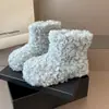 Nuevas botas de pelo de oso para el invierno 2026, zapatos de invierno de moda y tendencia para exteriores, populares botas de nieve de lana de cordero de celebridad de internet