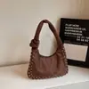 Bolsa versátil para o dia a dia para mulheres, nova bolsa de ombro vermelha de camurça outono 2025, bolsa tote de grande capacidade