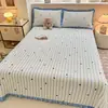 Cobertor de Cama de Lã de Leite Espessado Conjunto de Três Peças Outono e Inverno Estilo Renda Quente Lençol Antiderrapante Capa de Colchão Capa Kang Atacado