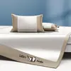 2026 Novo Conjunto de Verão para Cama de Estudante Tapete Refrescante de Rattan de Gelo Conjunto de Duas Peças Lençol de Cama com Resfriamento de Gelo Conjunto de Três Peças