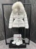 Chamarra ligera de plumón Moncler m-brand con cuello de piel, corte ajustado, para mujer, estilo corto, cuerpo acanalado ajustado, engrosada, cálida, casual