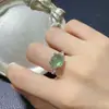 Anillo de piedra de uva de oro natural semilla de hielo cristal fluorescente limpio plata 925 incrustación de precisión piedra principal 10*10mm