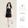 Conjunto Amybaby para meninas, outono 2026, novo vestido colete estiloso retrô estilo Chanel com camisa de gravata borboleta