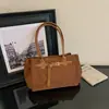 Bolsa Tote Transversal de Ombro Feminina Retro de Camurça Grande Capacidade Fosca 2026 Transfronteiriça Europeia e Americana