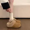 Pantuflas de Piel Gruesas Versátiles de Moda Retro para Mujer Invierno 2026 Uso Exterior Calientes Cómodas con Felpa Zapatos de Algodón Birkenstock
