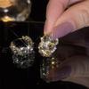 Pendientes de lujo retro con hebilla de diamante negro, de alta gama, con exquisitos diamantes a juego y diseño de nicho.
