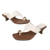 Comercio exterior transfronterizo talla grande verano 2026 nuevo zapato casual cómodo retro de tacón alto con punta cuadrada para mujer para uso en exteriores