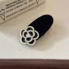 Pasador de Terciopelo de Camelia Perlada para Mujer, Pinza Lateral Vintage para Cabello Corto, Pinza para Flequillo, Accesorio Floral para el Cabello, Adorno para el Cabello para Mechones Sueltos