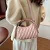 Bolsa dobrável da moda transfronteiriça feminina, nova moda primavera 2025, bolsa retrô casual em nuvem, bolsa transversal simples