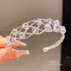 Pulsera hueca abierta tejida en cruz con cuentas, moderna y versátil para el uso diario, de lujo ligero con un toque de alta gama, joyería versátil para mujer