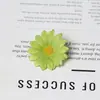 Flores Artificiales Flor de Margarita Mini Corona de Pared Arreglo Floral Accesorios Boda Decoración de Tocados Nupciales Ramo Falso