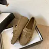 Mocasines para Mujer Versátiles Estilo Británico Versátiles Zapatos Otoño Persona Perezosa Zapatos de un Solo Uso Nuevo Retro Gamuza 2026 Completamente Cerrados Slip-on