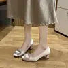 2026 Nuevos Zapatos de Salón Individuales de Satén de Seda con Hebilla Cuadrada de Pedrería, Escote Bajo, Tacón Medio Cuadrado, Tacón Grueso para Mujer, Zapatos de Trabajo con Temperamento para el Uso Diario de Mujer