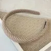 Presilha de Cabelo de Esponja Vintage com Tecido Fino, Tiara Estilo Coreano, Tiara Alta Xadrez para o Início do Outono, Design Único Que Faz o Rosto Parecer Menor