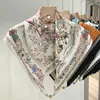 Bufanda de Algodón de Seda con Hebilla Magnética Estampado Combinado Geométrico y Floral, Artículos Versátiles de Moda y Personalizados para Primavera, Otoño e Invierno al por Mayor