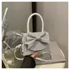 Ventas Directas de Fábrica Bolsos para Mujer Comercio Electrónico Transfronterizo Bolsos de Noche para Mujer Modernos Brillantes Versátiles Bolsos de Mano de Cadena de Gama Alta
