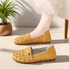 Zapatos de mujer retro de suela blanda, nuevo modelo de verano 2026, transpirables con diseño calado, planos, de punta redonda, cómodos, para mujer