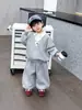 1563 Conjunto de Academia para Niños Primavera y Otoño Nueva Tendencia Versión Coreana Ropa para Niños Atuendo de Primavera para Niños Sudadera de Dos Piezas Falsas