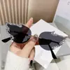 Novos Óculos de Sol Personalizados Tendência Europeus e Americanos com Diamantes de Chama Artefato de Formato Côncavo para Fotografia de Rua Festa de Férias Óculos de Sol Engraçados