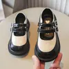 Sapatos de Couro Infantis 2026 Nova Coleção Primavera e Outono Sapatos para Meninas Sapatos Pretos Simples para Meninas Pequenas Sapatos de Performance Estilo Britânico Sapatos para Bebês