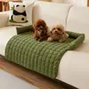 Camas para gatos y perros bordadas personalizadas de fábrica, tapetes para mascotas para todas las estaciones, camas para perros con almohadas, tapetes para dormir para mascotas al por mayor