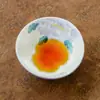 Taza de té blanca como la roca, hecha en fábrica, pintada a mano con patrones florales morados, taza de té especial para la fortuna y la prosperidad, taza de maestro, juego de té Kung Fu, taza de degustación